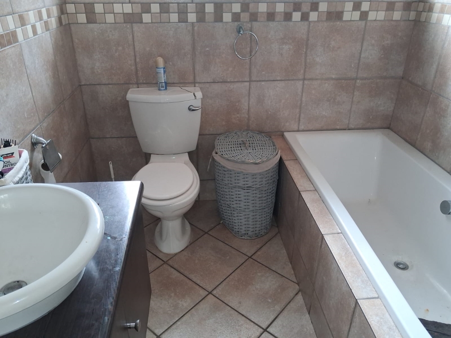 To Let 3 Bedroom Property for Rent in Gonubie Eastern Cape